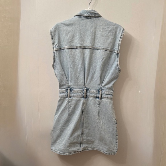 Women’s sleeveless open front denim dress. - Picture 2 of 2